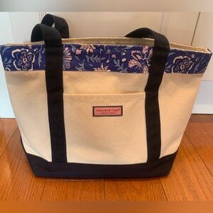 NWT Vineyard Vines Classic Canvas Tote, Floral Print Trim